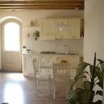 Ernestina Bed & Breakfast 4*