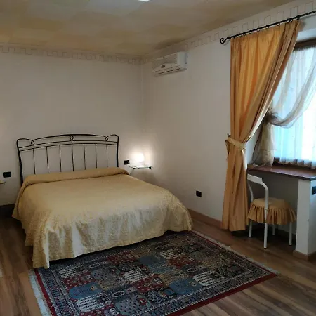 Ernestina 4*