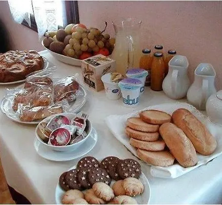 Couette-café Ernestina 4*