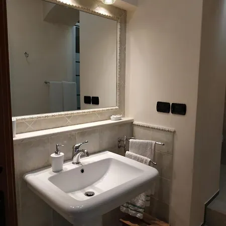 Ernestina 4*