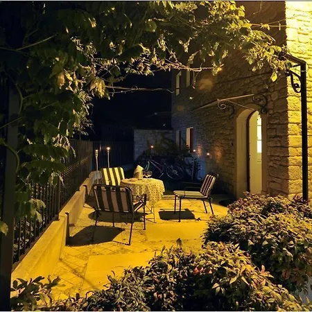 Couette-café Ernestina 4*