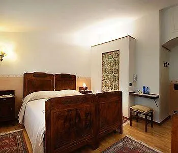 Ernestina 4*
