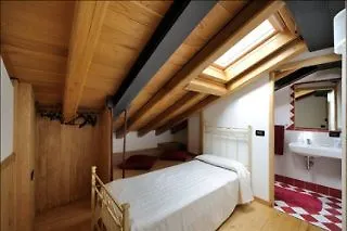 Ernestina 4*