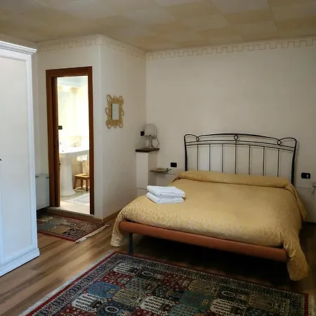 Ernestina 4*